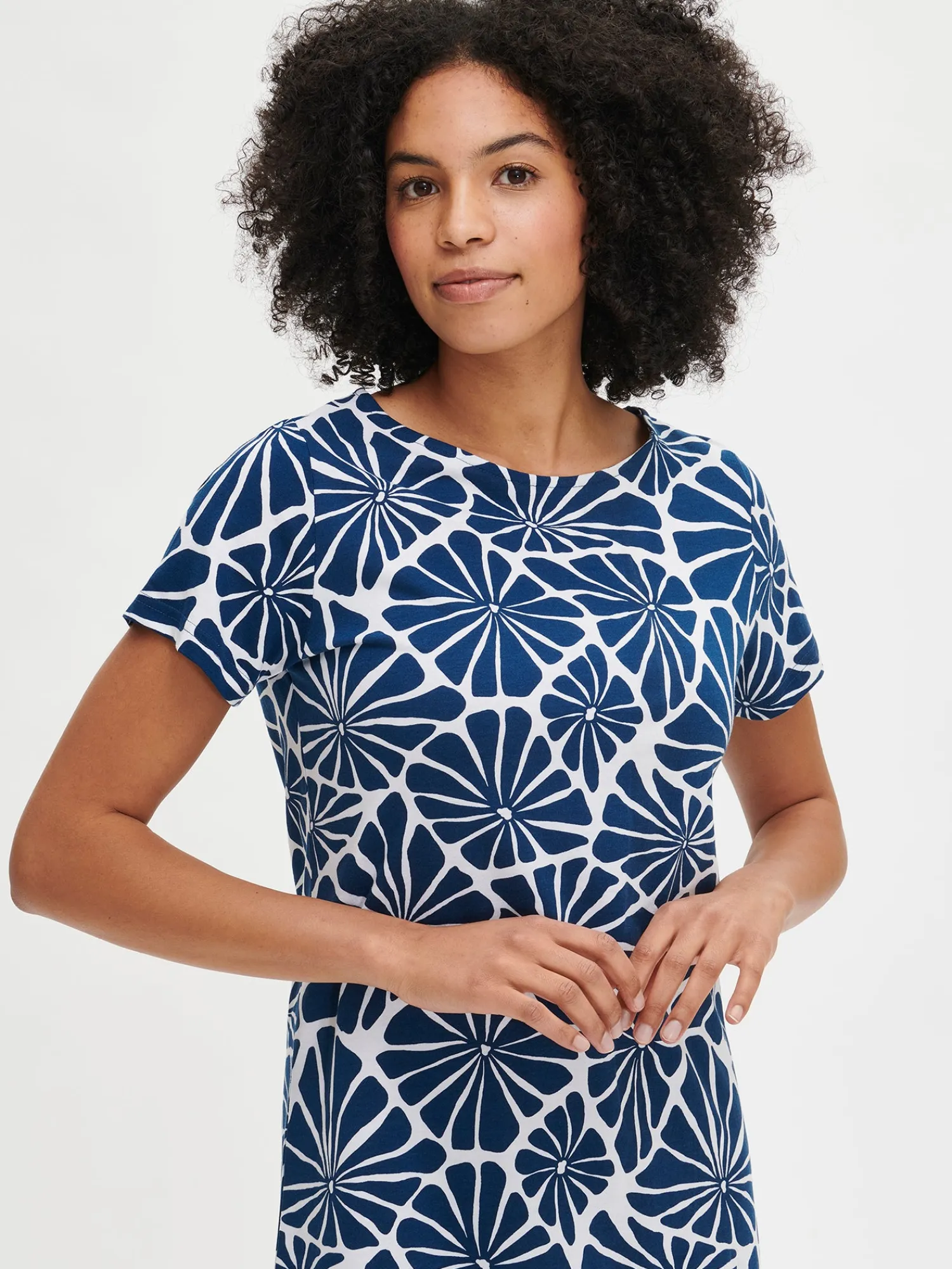 Nanso Yöasut Ja Oloasut*ARALIA lyhyt yöpaita -