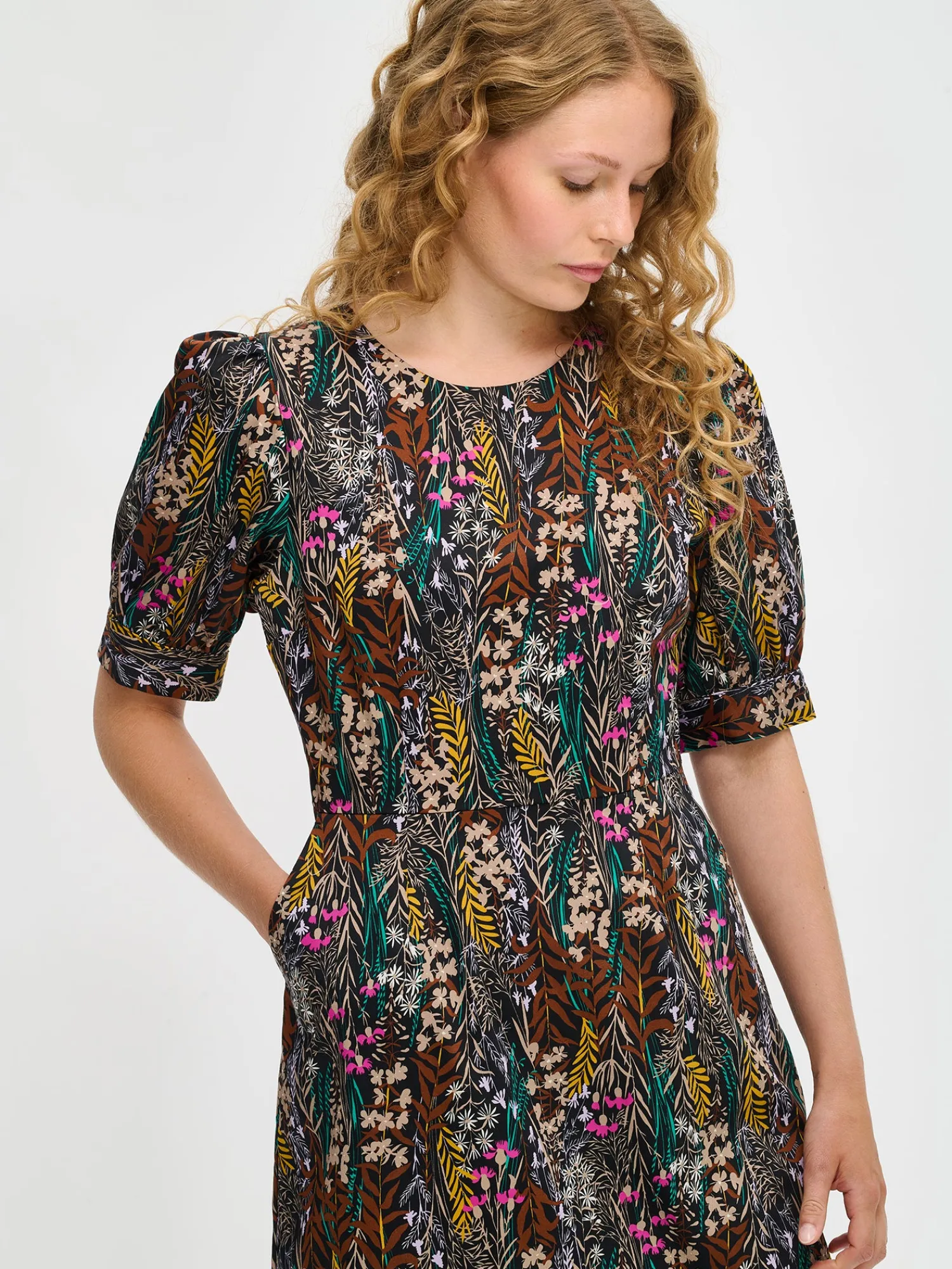 Nanso Mekot*KUUTAMO pitkä kangasmekko -