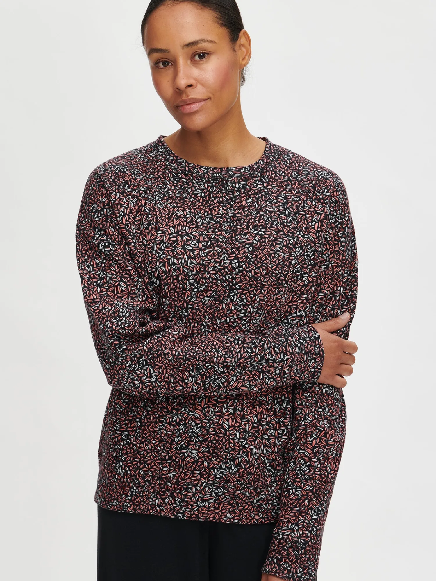 Nanso Yöasut Ja Oloasut*LEHTO collegepusero -