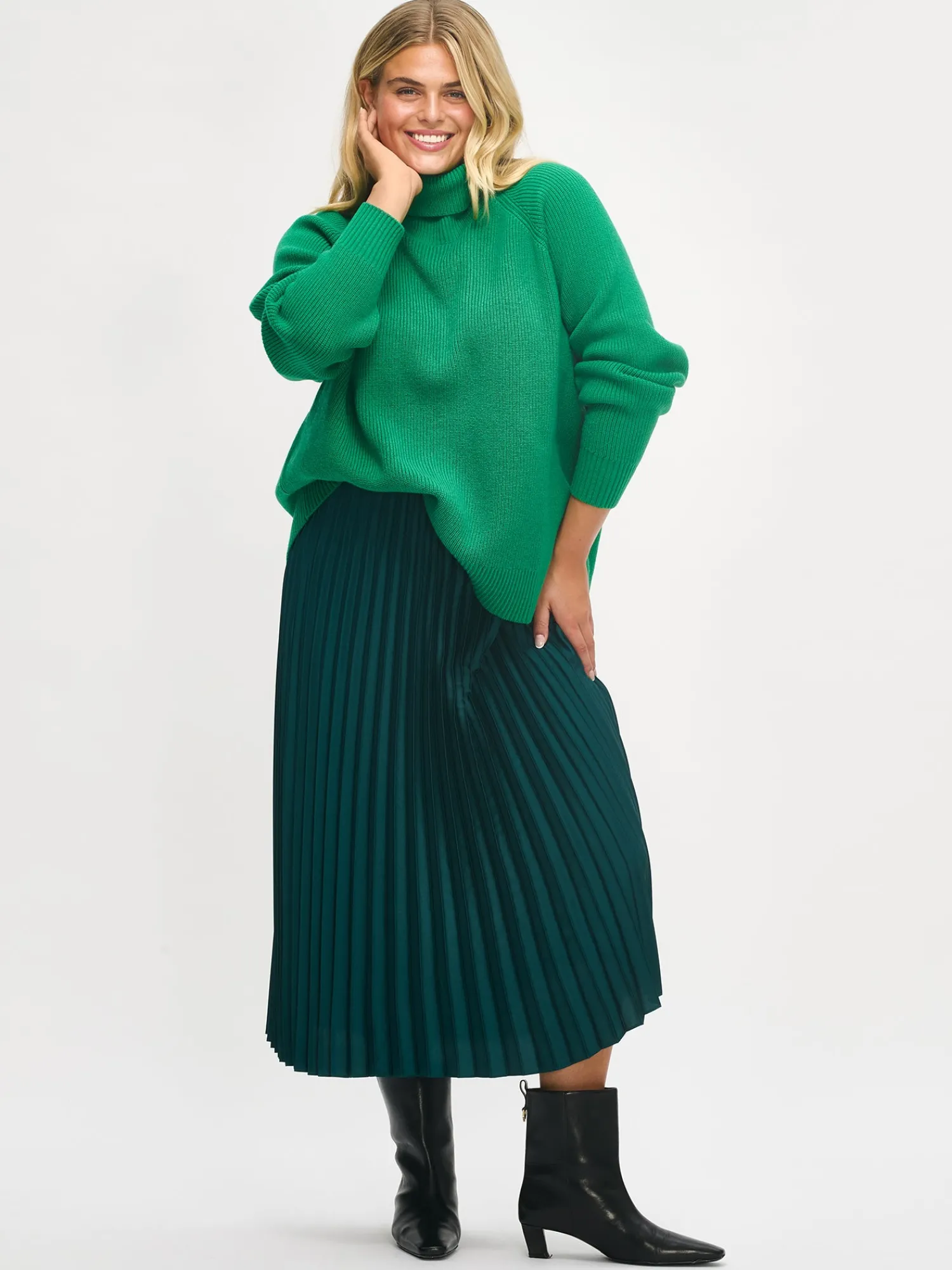 Nanso Neuleet*PAMELA neulepusero -