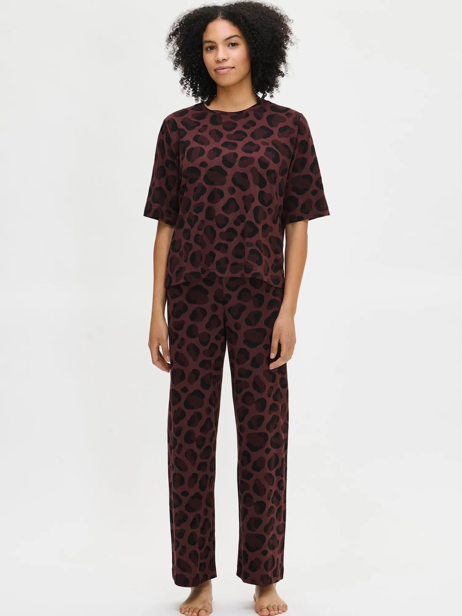 Nanso Yöasut Ja Oloasut*PANTTERI paita -