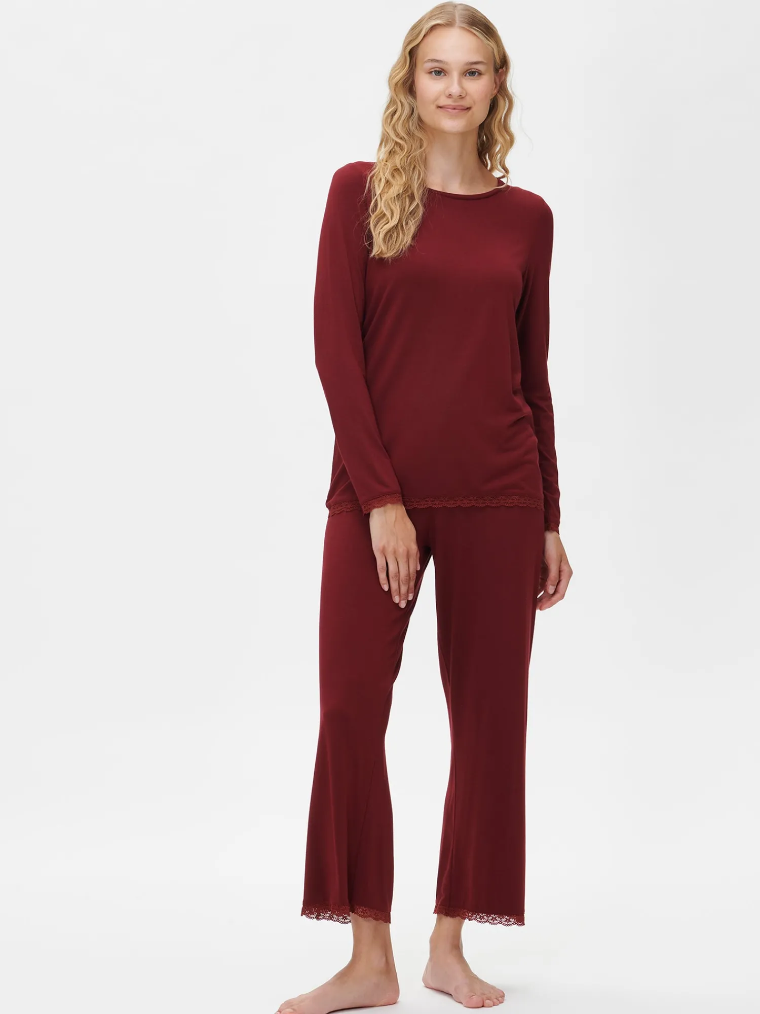 Nanso Yöasut Ja Oloasut*PITSI paita -