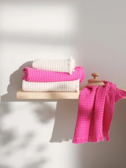 Nanso Pyyhkeet Ja Kosmetiikkalaukut*VOHVELI käsipyyhe -