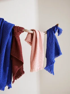 Nanso Pyyhkeet Ja Kosmetiikkalaukut*VOHVELI kylpypyyhe -